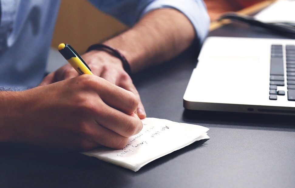 The Power of Pen and Paper: Why Note-Taking is Crucial for Success in Tech Support